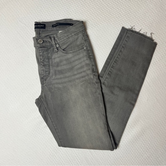 BANANA REPUBLIC Mid-Rise Skinny Jeans with Frayed Hems in Gray Size 25 - Picture 2 of 6